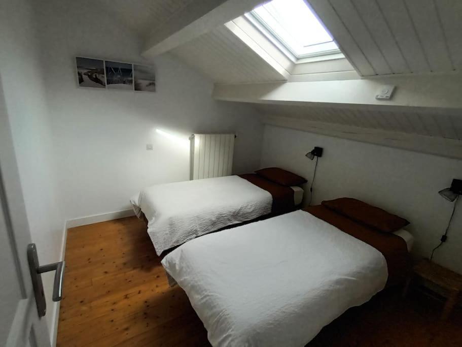 80 M2 Au Calme Et 20 Mn De La Ferienhaus Landeronde