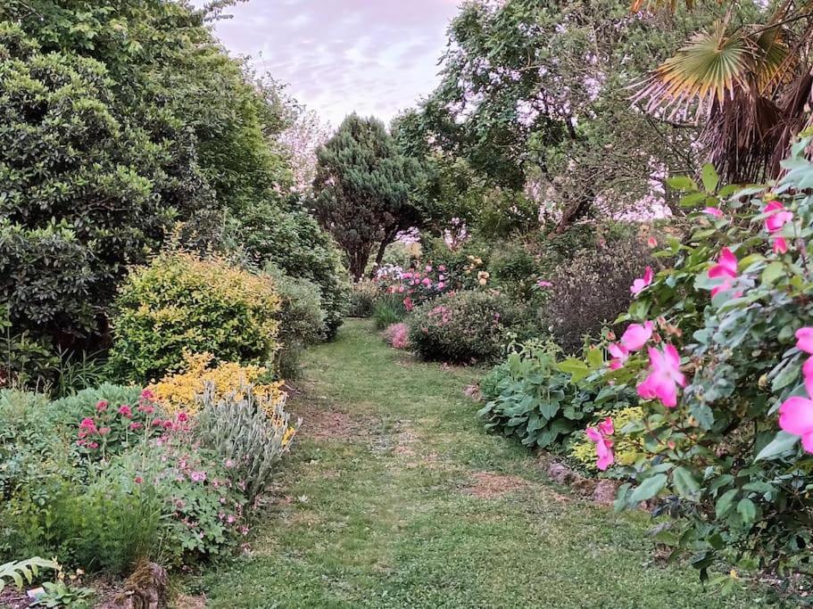 80 M2 Au Calme Et 20 Mn De La Landeronde